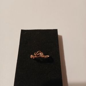 Rose Gold "L" with Hearts Toe Ring